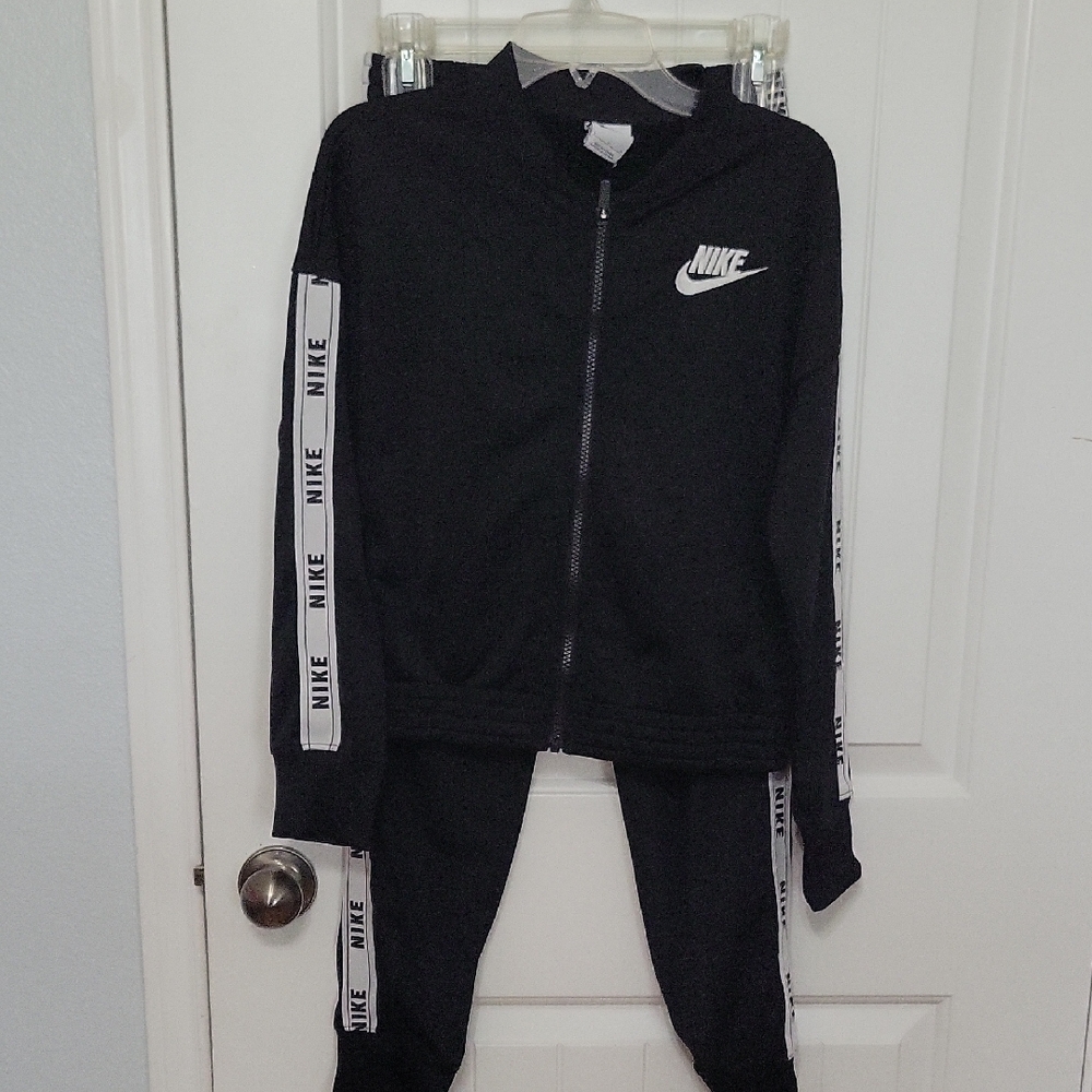 Nike Black Sweatpants with Iconic Branding